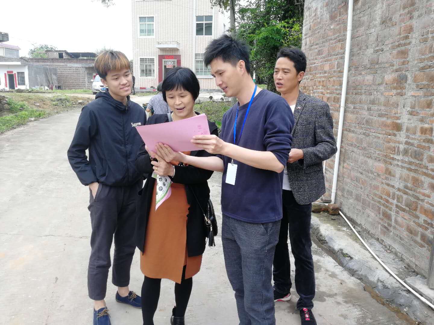 骆湖镇扎实开展村庄清洁行动"春节战役"系列报道(一)